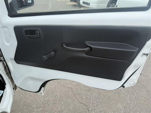 ���X�ł͊F�l�Ɉ��S���Ă��Ԃ��^�]���Ă����������߂̎����ԕی��ւ̉�����JAF�ւ̉����������Ȃ��܂��̂ł���]�̕��͂��C�y�ɂ����k���������B