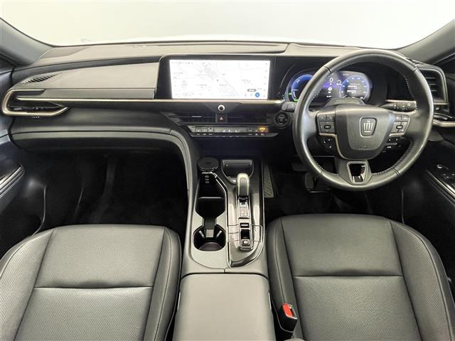 クラウンスポーツ2.5 Z E-Four 4WD