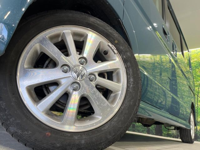 �y����14�C���`�A���~�z�C�[���z�O�ςɃ}�b�`���������A���~�z�C�[���𑕒����Ă���܂��B�e��ЊO�A���~�z�C�[����A�X�^�b�h���X�^�C�����戵�����Ă���܂��B���񂲑��k����������