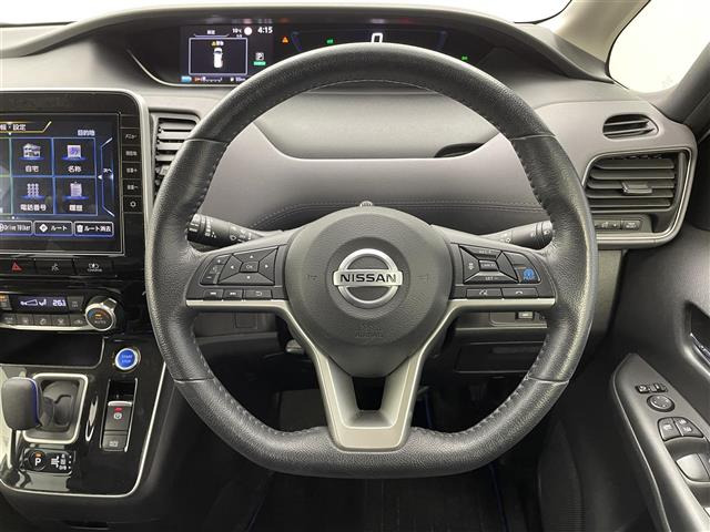 セレナ1.2 e-POWER ハイウェイスターV