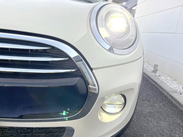 ��LED�w�b�h���C�g:��ԑ��s�����ǍD�Ȏ��E���m�ۂ����S���ĉ^�]�ł��鍂�P�xLED�w�b�h���C�g�𑕔�!�_�����x�������A����d�͂��}�����Ă��܂��B