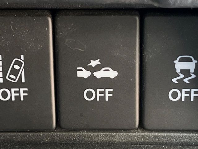 �y�X�Y�L �Z�[�t�e�B�T�|�[�g�z���s���ɑO���̎ԗ�����F�����A�Փ˂������Ȏ��͌x��ƃu���[�L�ŏՓˉ���Ɣ�Q�y�����A�V�X�g�B�����S�Ƀh���C�u�����y���݂��������܂��B