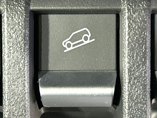 �y�_�E���q���A�V�X�g�z�}�ȍ⓹������Ƃ��Ɏ����Ńu���[�L�𐧌�A���̒ᑬ�x��ۂ��܂��B�ᓹ�∫�H�ȂǊ���₷���H�ʂ̉����ł��^�C�������b�N���Ȃ�������S!�n���h������ɏW���ł��܂�!