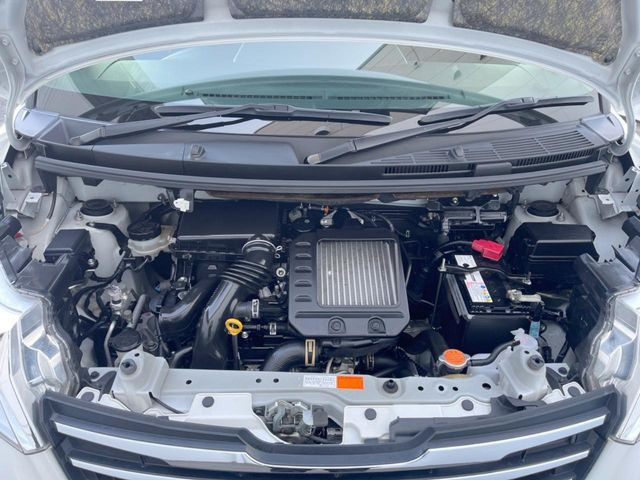 親切・丁寧な専門メカニックスタッフが応対!・車検・点検整備・事故等の修理などアフターサービスも安心。お車のカスタマイズもネクステージのサービススタッフまでご相談ください!