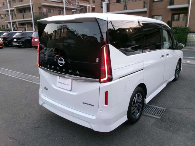 セレナ1.4 e-POWER ハイウェイスターV