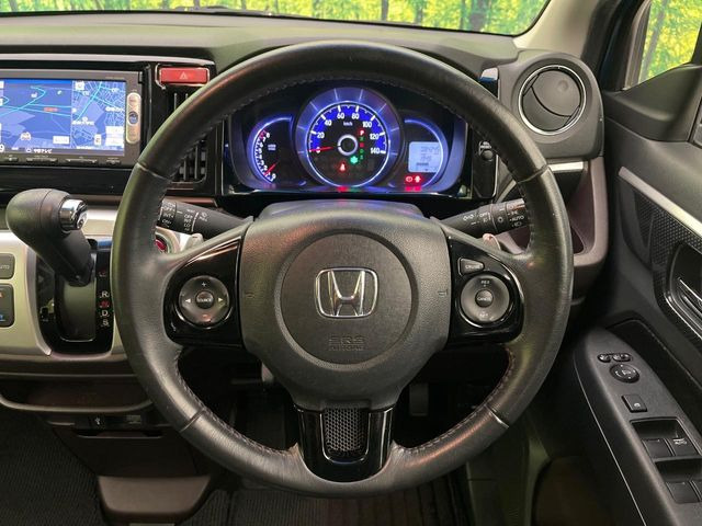 �y�����v�����X�e�A�����O�z�㎿�Ȋv���g�p���邱�ƂŁA��ɂ����������݂ƂĂ��^�]���₷���n���h���ł���