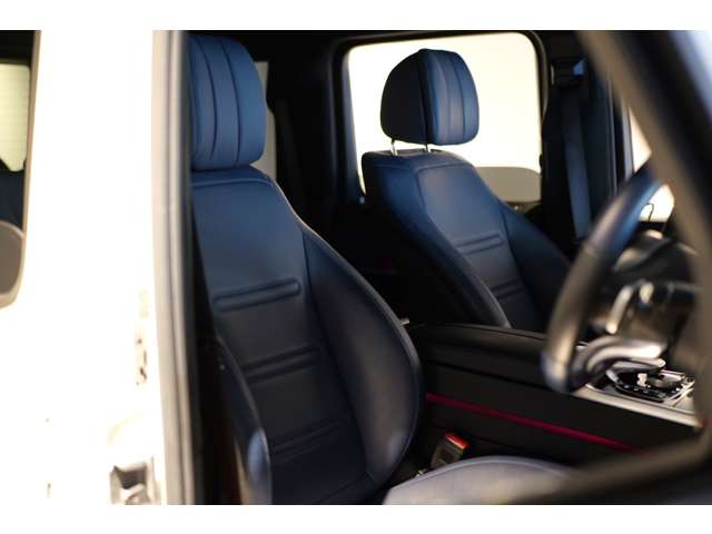 �C���e���A�J���[:���b�g�u���[(�F)