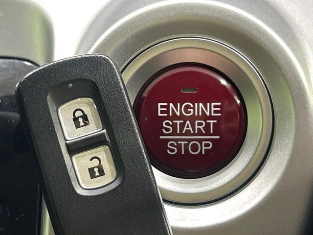 �y�X�}�[�g�L�[�z�J�o����|�P�b�g�ɓ��ꂽ�܂܂ł��h�A�̎{���E�������\�ȃX�}�[�g�L�[�𑕔��B�G���W���̃I���E�I�t�����J�M�����o���K�v����������Ƃ��Ă��֗��ł���