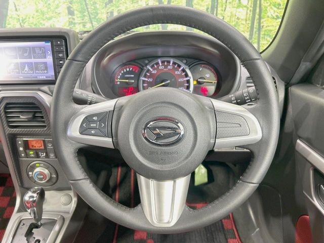 �y�����v�����X�e�A�����O�z�㎿�Ȋv���g�p���邱�ƂŁA��ɂ����������݂ƂĂ��^�]���₷���n���h���ł���