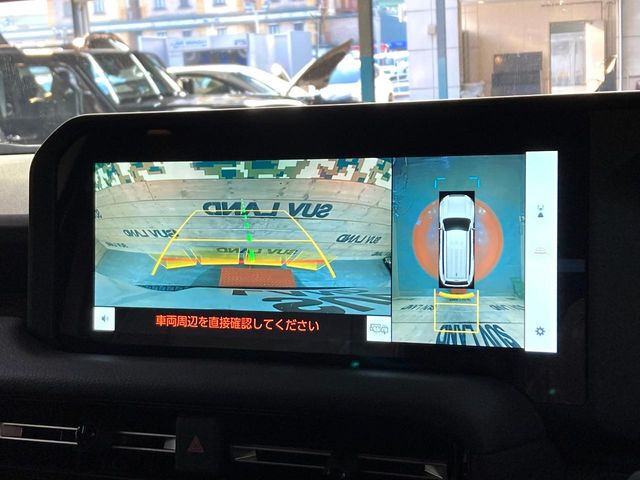 �y�p�m���~�b�N�r���[���j�^�[�z��p�̃J�����ɂ��A�ォ�猩���낵���悤�Ȏ��_��360�x�N���}�̎��͂��m�F���邱�Ƃ��ł��܂������p�������m�F���₷���A�����ꏊ�ł̐؂�Ԃ��⒓�Ԃ��X���[�Y�ɍs���܂��B