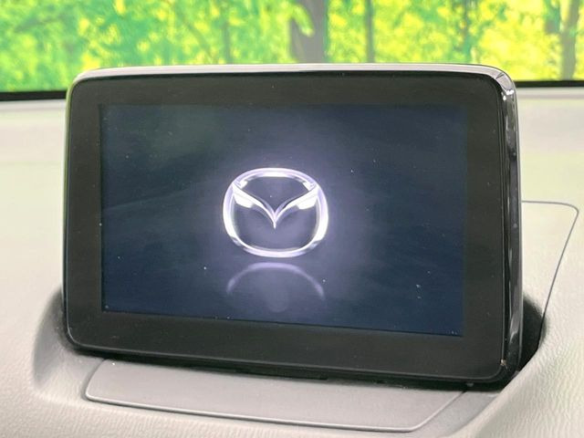 �y�}�c�_�R�l�N�g�i�r�z�ԓ��̕��͋C�Ƀ}�b�`������̌^�^�C�v�̃i�r�B�e����q�ݒ��Bluetooth�Đ����A�l�X�ȋ@�\���y���߂܂��B�����I�ȃ_�C�������삪�\�ŁA�g��������ǍD�ł��B