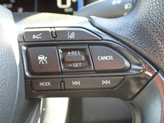 �y�N���[�Y�R���g���[���z�������H�ł̒��������s���y�Ɂ�A�N�Z���y�_���𓥂܂��Ɏԑ������ɕۂ��Ƃ��\�ł��B�O���̎ԗ������m���ĎԊԂ�ۂ悤�ɑ��x���߂��Ă���܂�!!