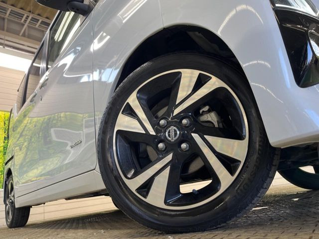 �y�����I�v�V����15�C���`�A���~�z�C�[���z�����I�v�V�����z�C�[���𑕒��B���s���\�̌���ɉ����A�O�ς����X�^�C���b�V���ɂȂ��Ă��܂��B