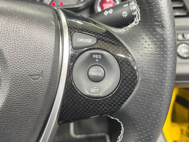 �y�N���[�Y�R���g���[���z�������H�����N���N���s�B�A�N�Z���𗣂��Ă���葬�x�ő��s���ł��A�������^�]���̕��S���y��!�����E�������ȒP�ȃX�C�b�`����Œ����ł��܂��B