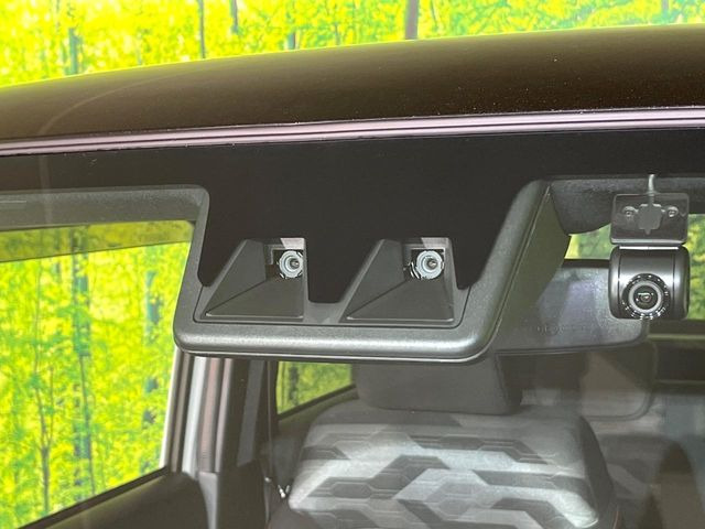 �y�X�}�[�g�A�V�X�g�z���s���ɑO���̎ԗ�����F�����A�Փ˂������Ȏ��͌x��ƃu���[�L�ŏՓˉ���Ɣ�Q�y�����A�V�X�g�B�����S�Ƀh���C�u�����y���݂��������܂��B