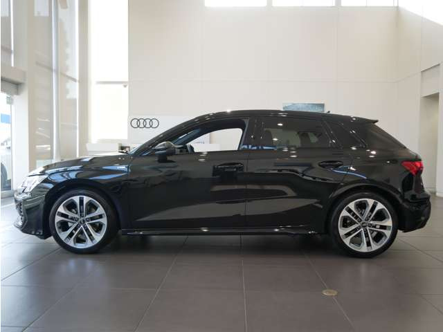 A3スポーツバック30 TFSI Sライン