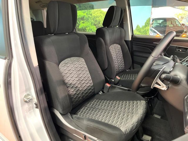 �^�]�ȃV�[�g���͎g�p�������Ȃ��A�ǍD�ȏ�ԂƂȂ��Ă��܂��B�O�I�[�i�[�l�����J�Ɏg���Ă������Ƃ��悭�킩��܂��ˁB