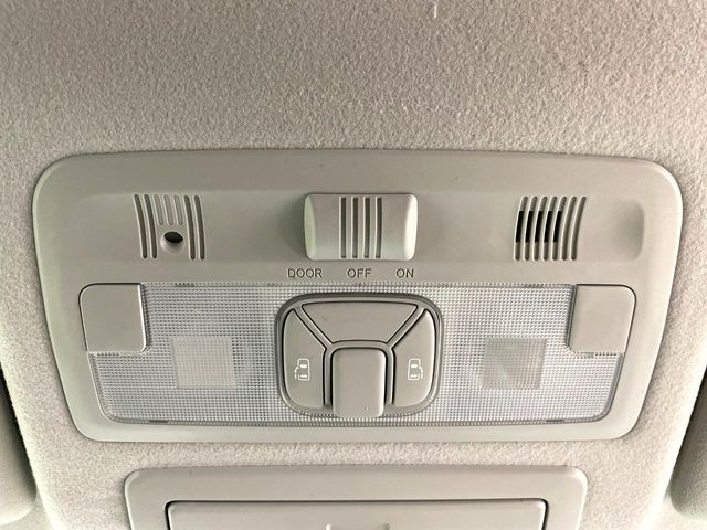 �y�����p���[�X���C�h�h�A�z�X�}�[�g�L�[��^�]�Ȃ̃X�C�b�`�Ō�ȗ����X���C�h�h�A�̊J���\���d��������͂����ăh�A���J����K�v�������A�����Ȃ��q�l�ł��ȒP�ɊJ���߂ł����K�ł���