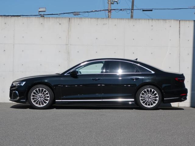 A860 TFSI e クワトロ 4WD