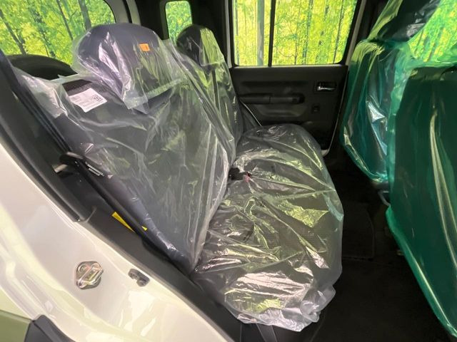 ���i���ȃI���W�i���t���A�}�b�g���I�v�V�����ɂĂ��p�ӂ��Ă���܂��B���D���ȃf�U�C����J���[�����Ԃɍ��킹�đI��ł����������Ƃ��ł��܂���