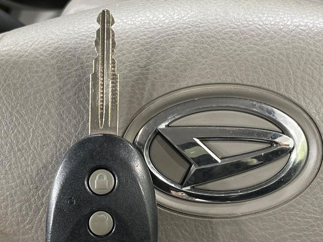 �y�L�[���X�z�������ꂽ�ꏊ����ł��{�^����Ńh�A�̊J���E�{�����ł���̂łƂ��Ă��֗�!�h�A�̌�������ɏ������邱�Ƃ�����܂����