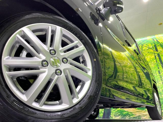 �y����15�C���`�A���~�z�C�[���z�O�ςɃ}�b�`���������A���~�z�C�[���𑕒����Ă���܂��B�e��ЊO�A���~�z�C�[����A�X�^�b�h���X�^�C�����戵�����Ă���܂��B���񂲑��k����������