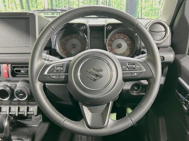 �y�����v�����X�e�A�����O�z�㎿�Ȋv���g�p���邱�ƂŁA��ɂ����������݂ƂĂ��^�]���₷���n���h���ł���