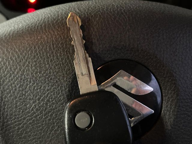 �y�L�[���X�z�������ꂽ�ꏊ����ł��{�^����Ńh�A�̊J���E�{�����ł���̂łƂ��Ă��֗�!�h�A�̌�������ɏ������邱�Ƃ�����܂����