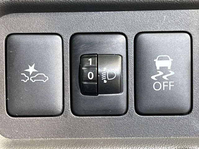 �y�O�He-Assist�z���s���ɑO���̎ԗ�����F�����A�Փ˂������Ȏ��͌x��ƃu���[�L�ŏՓˉ���Ɣ�Q�y�����A�V�X�g�B�����S�Ƀh���C�u�����y���݂��������܂��B