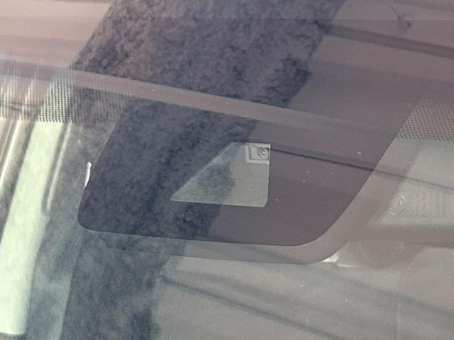 �y�g���^�Z�[�t�e�B�Z���X�z���s���ɑO���̎ԗ�����F�����A�Փ˂������Ȏ��͌x��ƃu���[�L�ŏՓˉ���Ɣ�Q�y�����A�V�X�g�B�����S�Ƀh���C�u�����y���݂��������܂��B