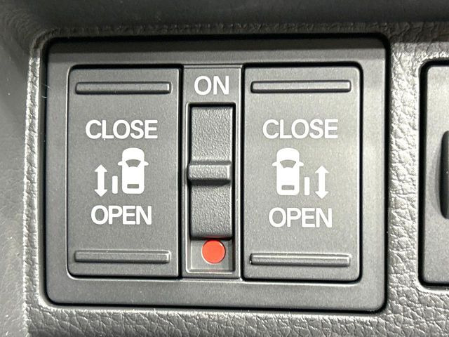 �y�����p���[�X���C�h�h�A�z�X�}�[�g�L�[��^�]�Ȃ̃X�C�b�`�Ō�ȗ����X���C�h�h�A�̊J���\���d��������͂����ăh�A���J����K�v�������A�����Ȃ��q�l�ł��ȒP�ɊJ���߂ł����K�ł���