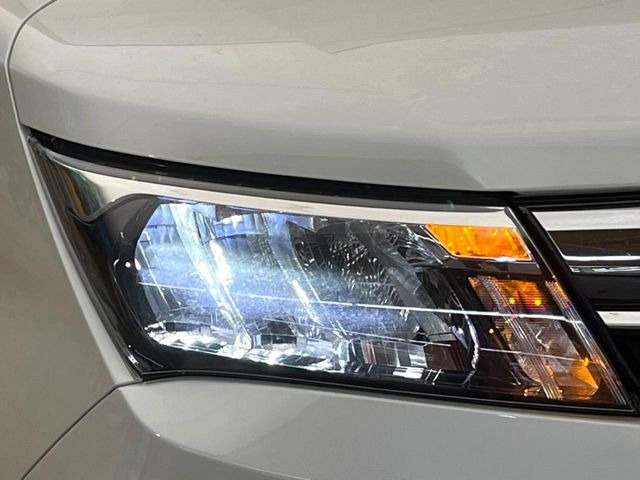 �yLED�w�b�h���C�g�z���V����ԑ��s�����ǍD�Ȏ��E���m�ۂ����S���ĉ^�]�ł��鍂�P�xLED�w�b�h���C�g�𑕔�!�_�����x�������A����d�͂��}�����Ă��܂��B