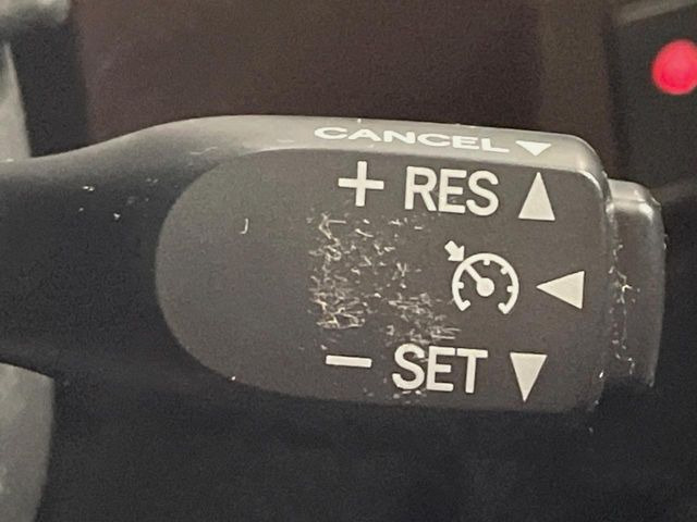 �y�N���[�Y�R���g���[���z�������H�����N���N���s�B�A�N�Z���𗣂��Ă���葬�x�ő��s���ł��A�������^�]���̕��S���y��!�����E�������ȒP�ȃX�C�b�`����Œ����ł��܂��B