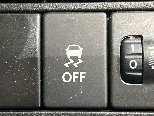 �y������h�~���u�z�ԗ��̉���������m����ƁA�����I�Ɏԗ��̐i�s������ۂ悤�Ɏԗ��𐧌䂵�܂��B�J�̓��ȂǊ���₷���H�ʏ󋵂ł����S�ȉ^�]���\�ł��B