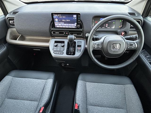 フリード1.5 e:HEV エアー EX