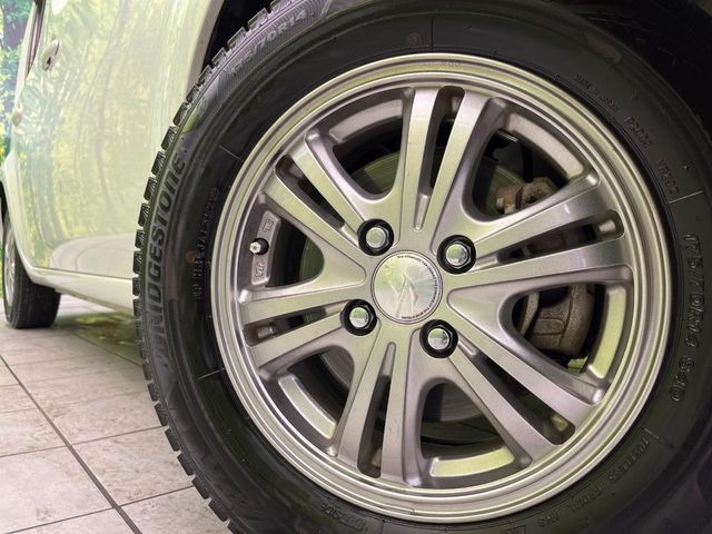 �y14�C���`�A���~�z�C�[���z�O�ςɃ}�b�`�����A���~�z�C�[���𑕒����Ă���܂��B�e��A���~�z�C�[����A�X�^�b�h���X�^�C�����戵�����Ă���܂��B���񂲑��k����������