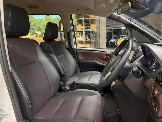 �y���烌�U�[�V�[�g�z����̂ӂ���肪�e�ՂŃ����e�i���X�����ȒP�ȁA�@�\���ɗD��鍇����v���̗p�����㎿�ȃV�[�g�ł��B����S�n���悭�A���������ӂ��S�n�ǂ��ԓ���Ԃ����o���Ă���܂��B