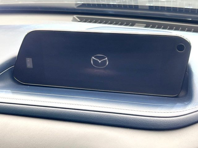 �y8.8�C���`�}�c�_�R�l�N�g�z�ԓ��̕��͋C�Ƀ}�b�`������^�̃f�B�X�v���C�B�X�}�z�ڑ��ł̃i�r�g�p��Bluetooth�Đ����A�l�X�ȋ@�\���y���߂܂��B�����I�ȃ_�C�������삪�\�ŁA�g��������ǍD�ł��B