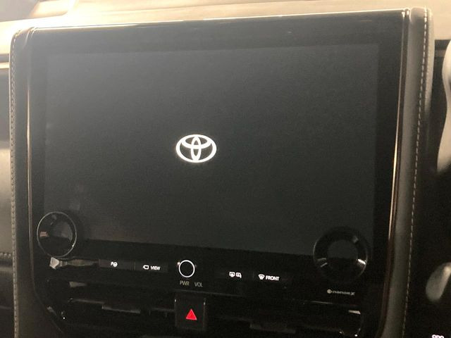 【14インチディスプレイオーディオ】画面内にオーディオ操作はもちろん、空調の調整機能なども盛り込んだ多機能なディスプレイオーディオです!スマートフォン連携はもちろん、車載ナビもお使いいただけます♪