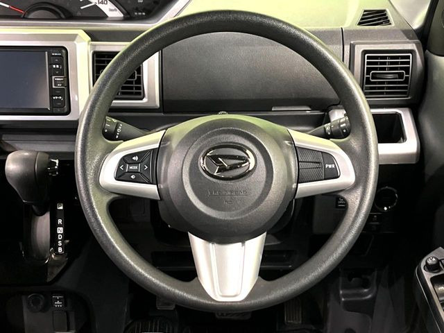 �y�X�e�A�����O�X�C�b�`�z�^�]���A�O������ڐ������炷���ƂȂ��A�I�[�f�B�I���̑��삪�\�ȕ֗��@�\!���S&���K�ȃh���C�u�����o���Ă���܂���