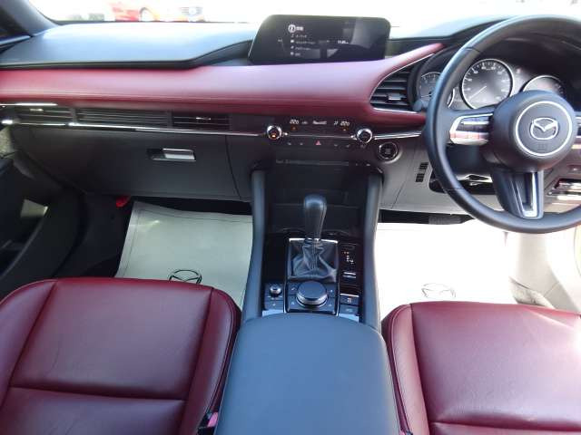 MAZDA3ファストバック2.0 20S バーガンディ セレクション