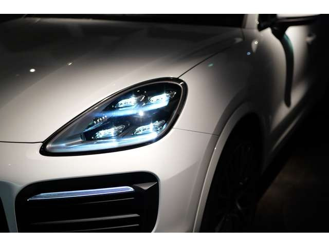 �I�v�V����:�}�g���N�XLED�w�b�h���C�g