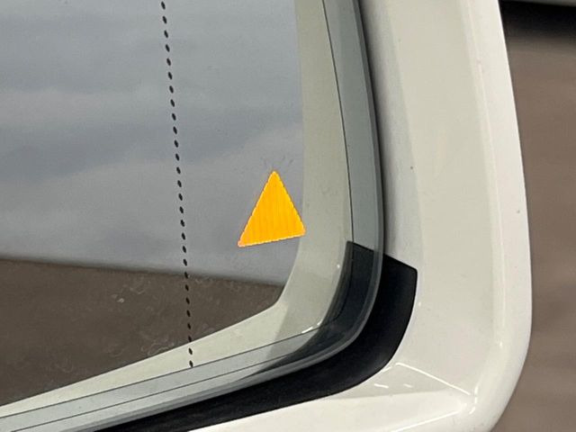 ���u���C���h�A�V�X�g�Z���T�[:���p����̎Ԃ����m���A�h���C�o�[���Ԑ��ύX���s���ۂɁA�x�����Ƌ��ɒ��ӂ𑣂��Ă������S�x���@�\�ł�!