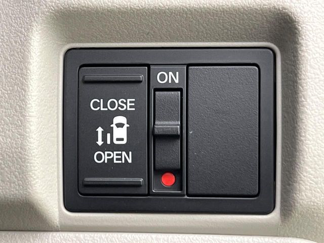 �y�p���[�X���C�h�h�A�z�X�}�[�g�L�[��^�]�Ȃ̃X�C�b�`�ŃX���C�h�h�A�̊J���\���d��������͂����ăh�A���J����K�v�������A���������q�l�ł��A�d���ו��������Ă��鎞�����N�ɊJ���߂ł��܂���