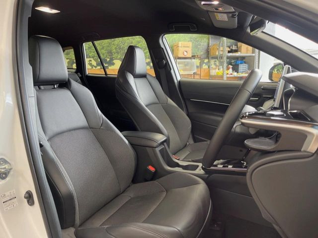 �y�n�[�t���U�[�V�[�g�z�������ƍ���S�n�𗼗������l�C�̃V�[�g���w�ʁE���ʂ̃t�@�u���b�N�f�ނ́A�ʋC���̗ǂ��⊊��ɂ����ɗD��Ă��܂��B�C���╞���ɍ��E���ꂸ���K�ɂ���肢�������܂��B