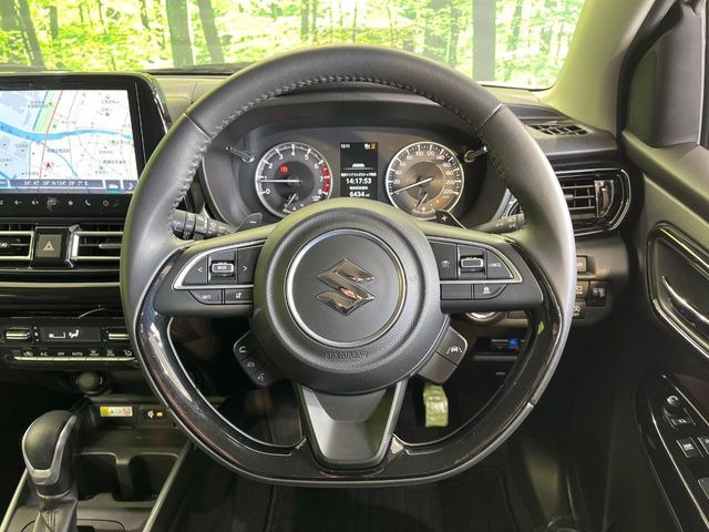 �y�����v�����X�e�A�����O�z�㎿�Ȋv���g�p���邱�ƂŁA��ɂ����������݂ƂĂ��^�]���₷���n���h���ł���