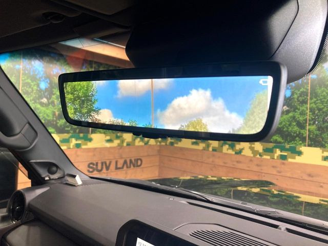 �y�f�W�^���C���i�[�~���[�z��Ȃ̑傫�ȉו��⓯��҂Ō�����m�F���Â炢���ł����S!�J�������B�e�����ԗ�����̉f�������[���~���[���ɕ\���B�N���A�Ȏ��E�ŏ󋵂̊m�F���\�ł�!