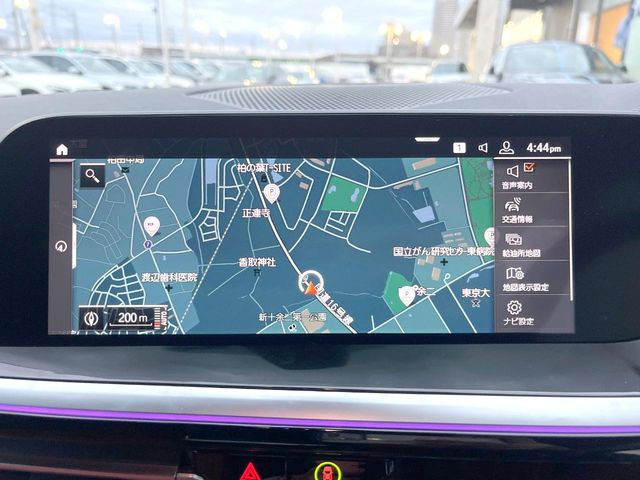 �������i�r:��̊��̂���i�r�́A����������ԓ������o���Ă���܂��B�I�[�f�B�I�@�\���[�����Ă���܂��̂ŁA�^�]�����y���߂܂���