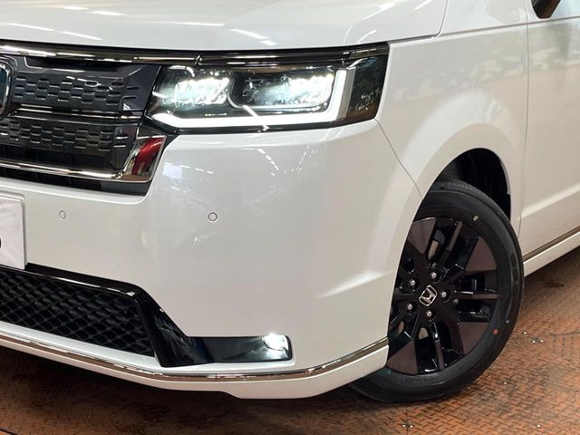 �yLED�w�b�h���C�g�z���V����ԑ��s�����ǍD�Ȏ��E���m�ۂ����S���ĉ^�]�ł��鍂�P�xLED�w�b�h���C�g�𑕔�!�_�����x�������A����d�͂��}�����Ă��܂��B