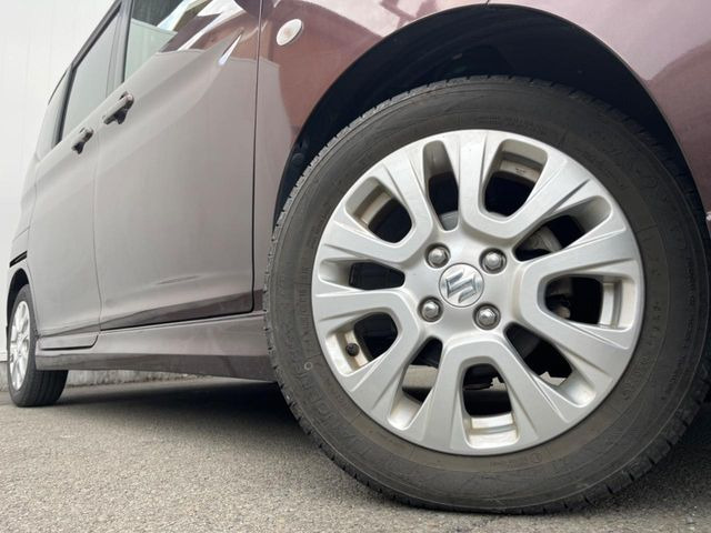 �y����15�C���`�A���~�z�C�[���z�O�ςɃ}�b�`���������A���~�z�C�[���𑕒����Ă���܂��B�e��ЊO�A���~�z�C�[����A�X�^�b�h���X�^�C�����戵�����Ă���܂��B���񂲑��k����������